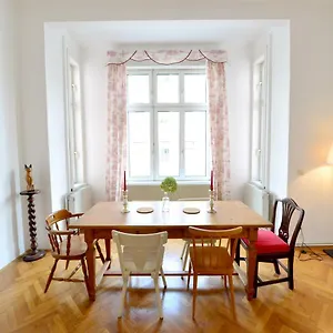  Appartamento Classy Apartment, 10 Min To The Centre