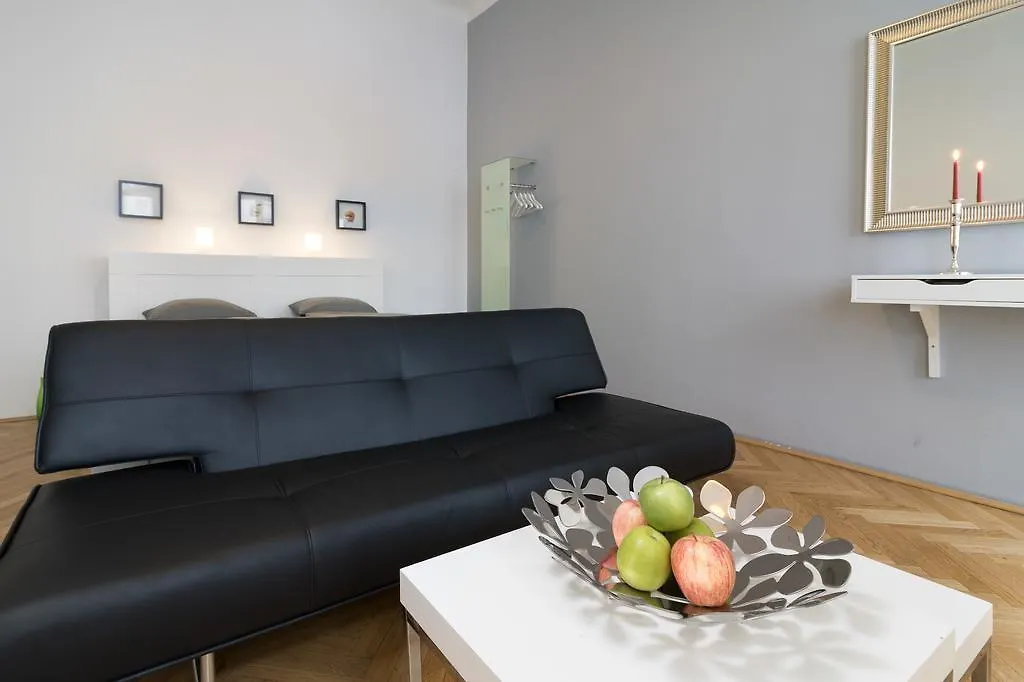 Central Vienna-Living Vienne